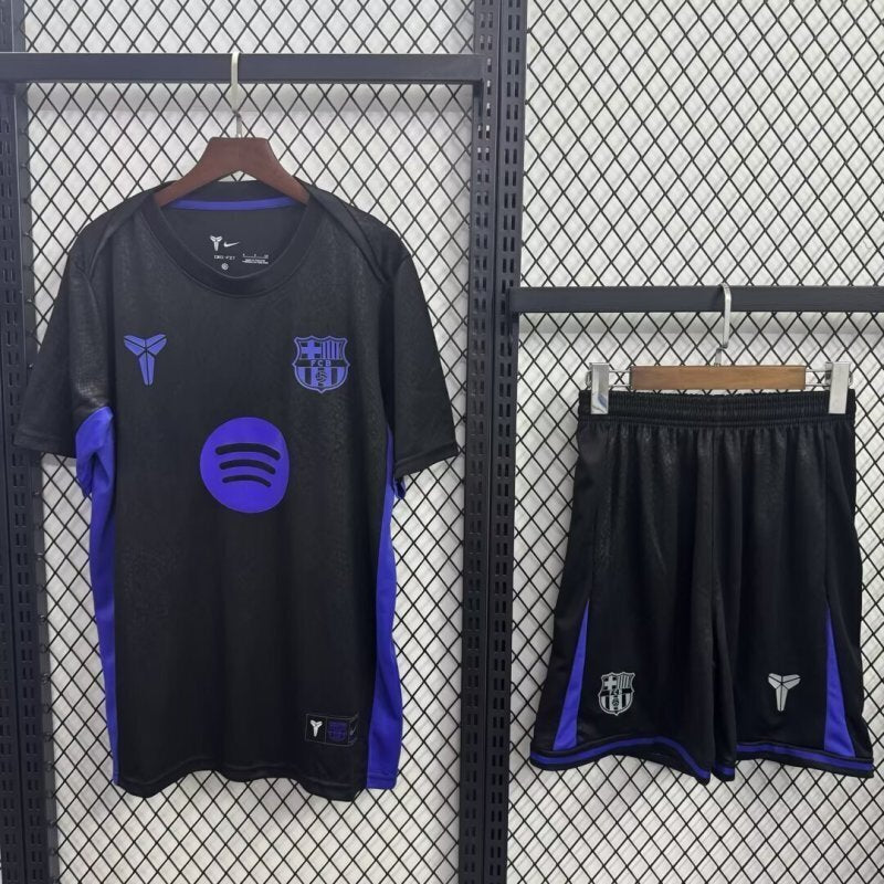 25/26 Ensemble Enfant Barcelone Black Special