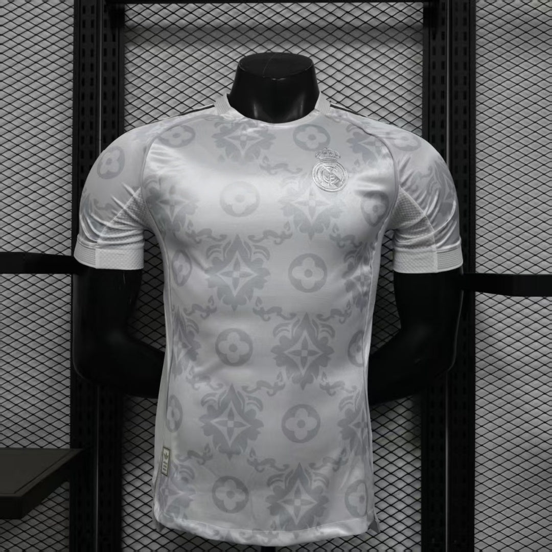 25/26 Maillot  Real Madrid LV Spécial player